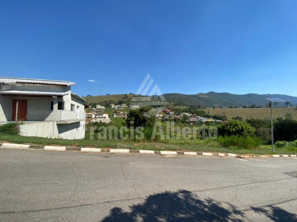 Terreno 1340m2 em Condomínio Fechado em Extrema MG