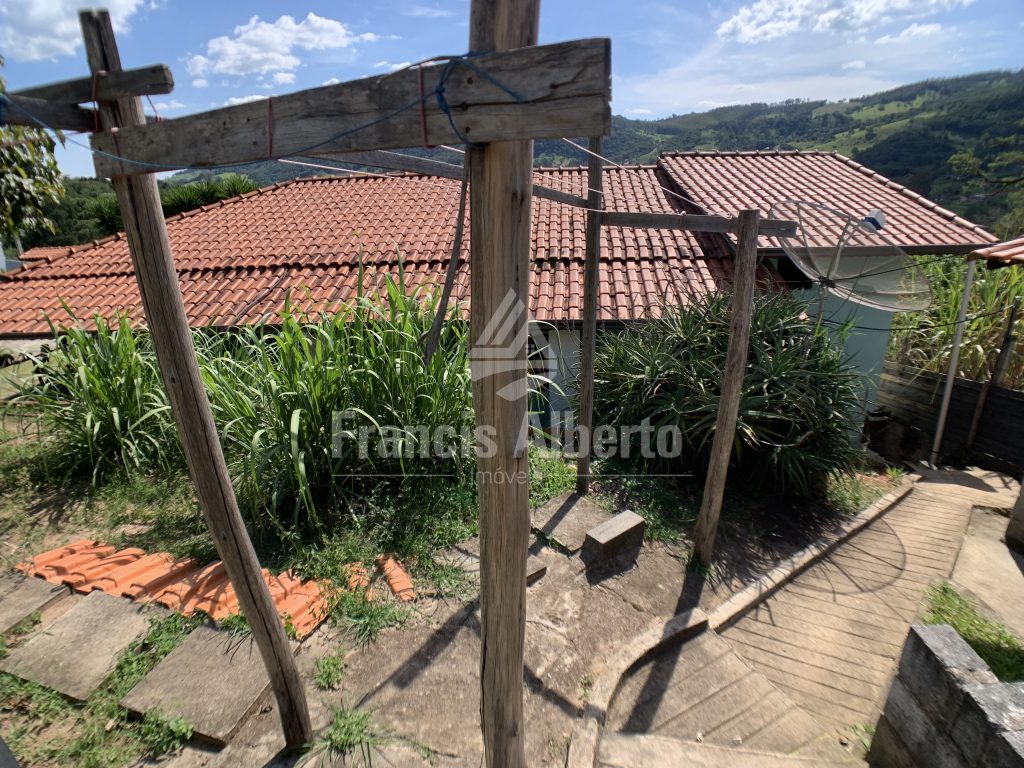 Chácara 2 dormitórios sendo 1 Suíte em Extrema MG