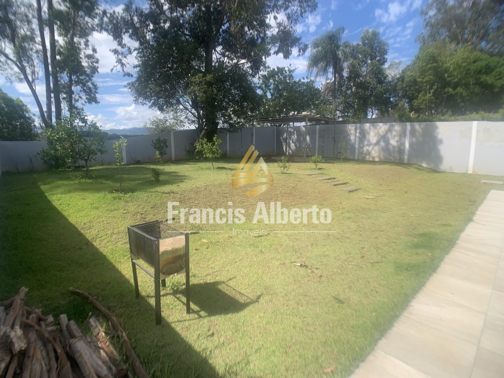 Casa Alto Padrão 4 Suítes em Condomínio Fechado em Extrema MG