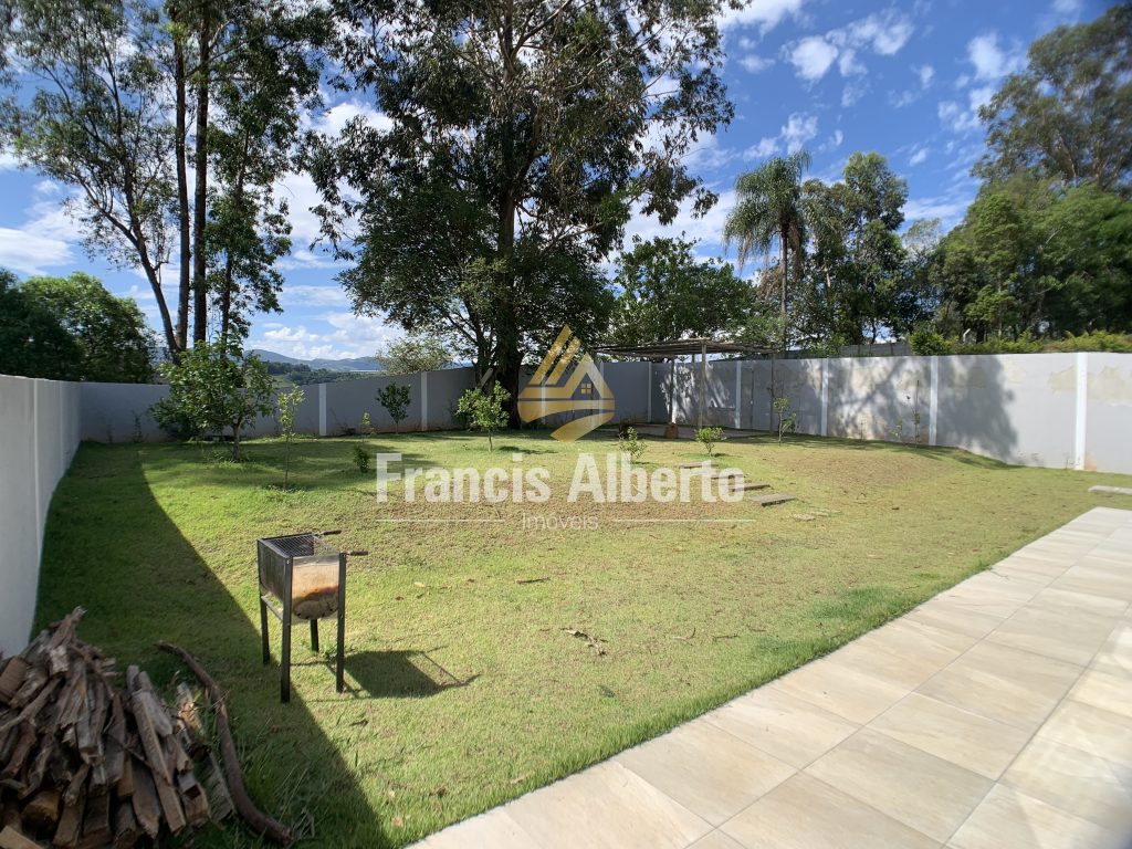 Casa Alto Padrão 4 Suítes em Condomínio Fechado em Extrema MG