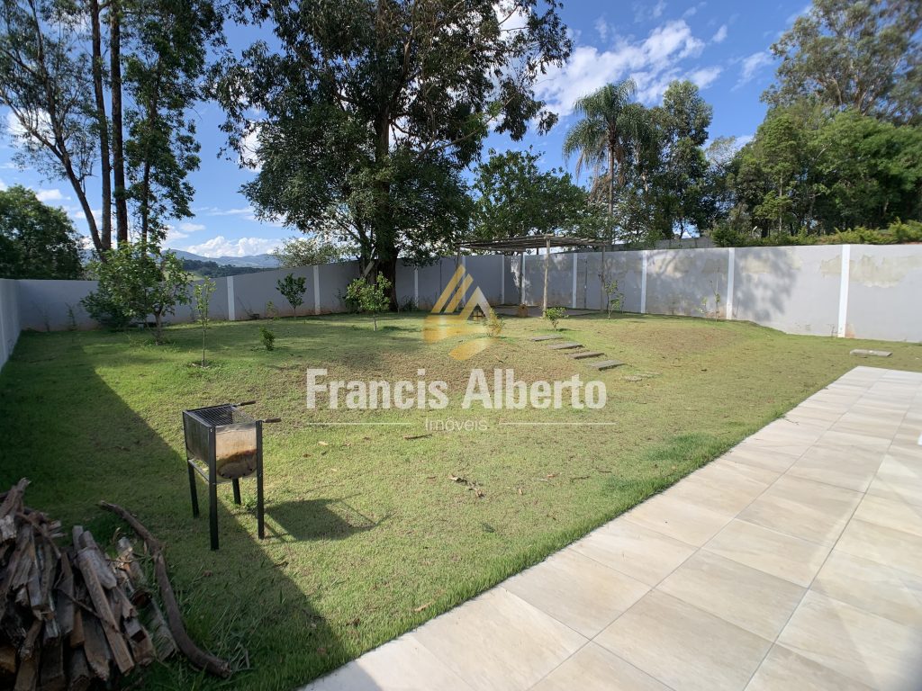 Casa Alto Padrão 4 Suítes em Condomínio Fechado em Extrema MG