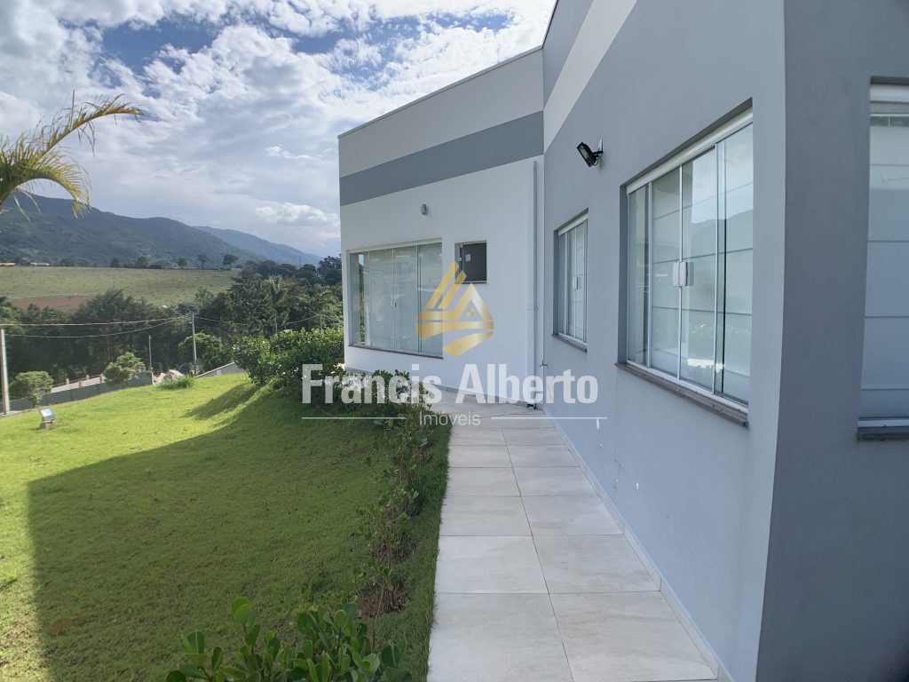 Casa Alto Padrão 4 Suítes em Condomínio Fechado em Extrema MG